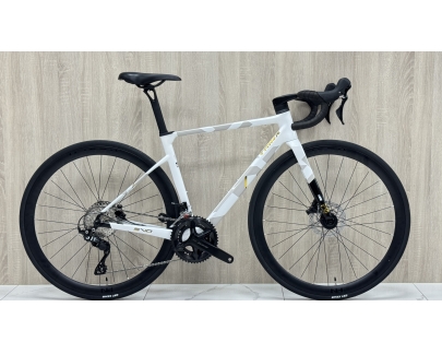 F8 UCI 認證 碳纖維 公路車